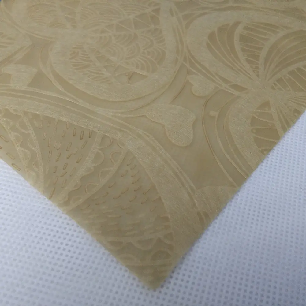 0.8m*50m Phoenix Tail embossed nonwoven fabric PP spunbond non woven fabric