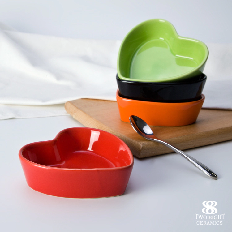 Restaurant Heart Dish, B2C on Line Shop Colorful Dishes, Ceramic Heart Shape Bowl