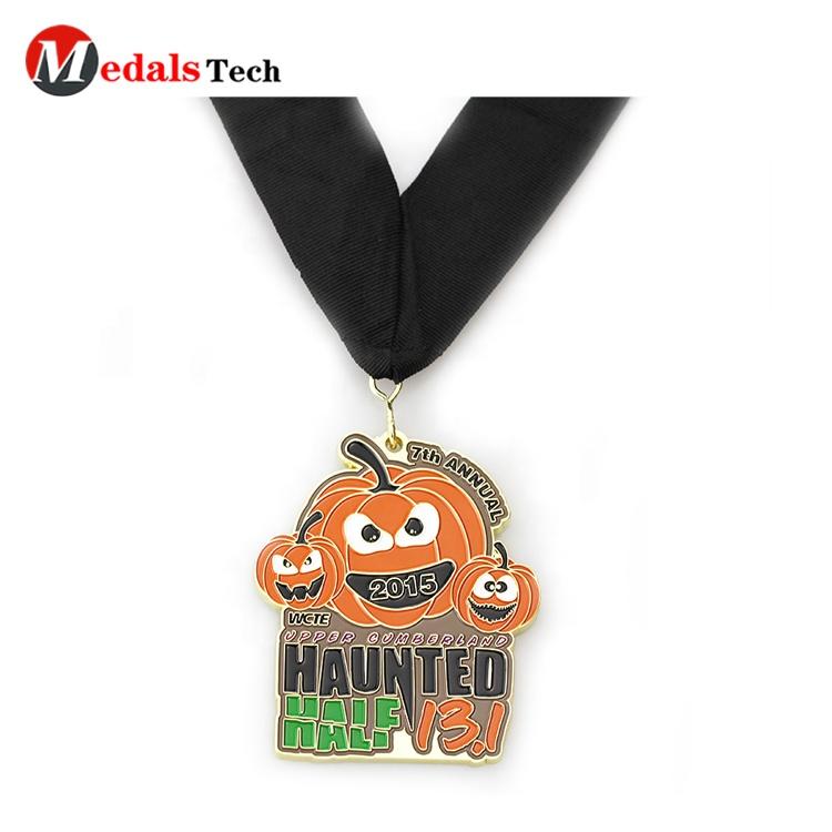 Professional Halloween pumpkin marathon school sports event runner finisher race medals custom trophies