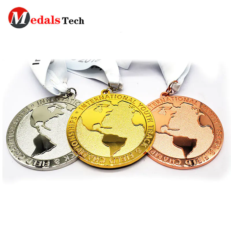 Wholesale custom 24K gold plated Pure color logo embossed metal half marathon finisher medal