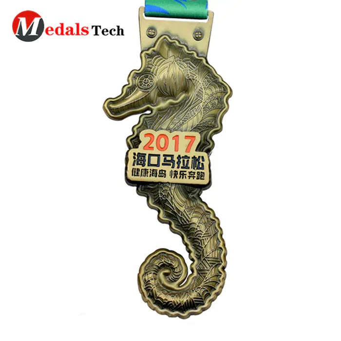Custom unique starfish animal logo soft enamel shiny copper plating glitter luminous souvenir metal medal run