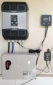 Fangpusun on grid solar inverter with mppt charge controller factory for home