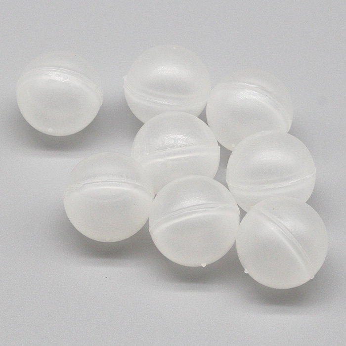 Bola hueca de plástico poliédrico de alta calidad para bola de flotación de plástico con cubierta de agua