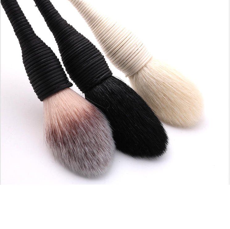 Hot Sale Animal hair 3 pcs Powder Brush Handmade Rattan Makeup Brush