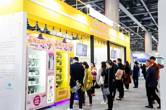 cosmetics vending machine and lipstick vending machine for brand
