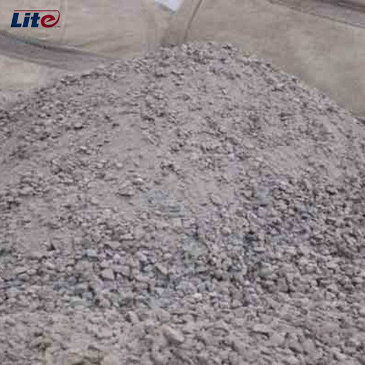 Silica refractory casting material chamotte for the casting