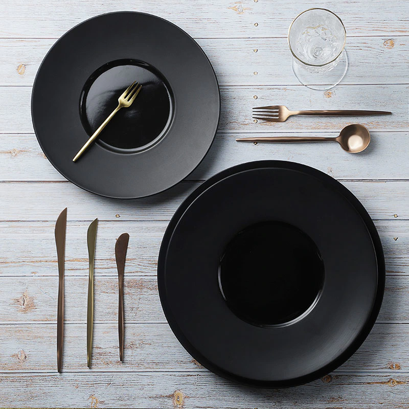 Matt Black Porcelain Dinner Black Plates For Restaurant, Japanese Porcelain Black Plate~