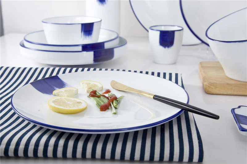 Blue Rim 10/12 Inch Custom Dinner Plate Ceramic Dinnerware Restaurant Custom Dishes