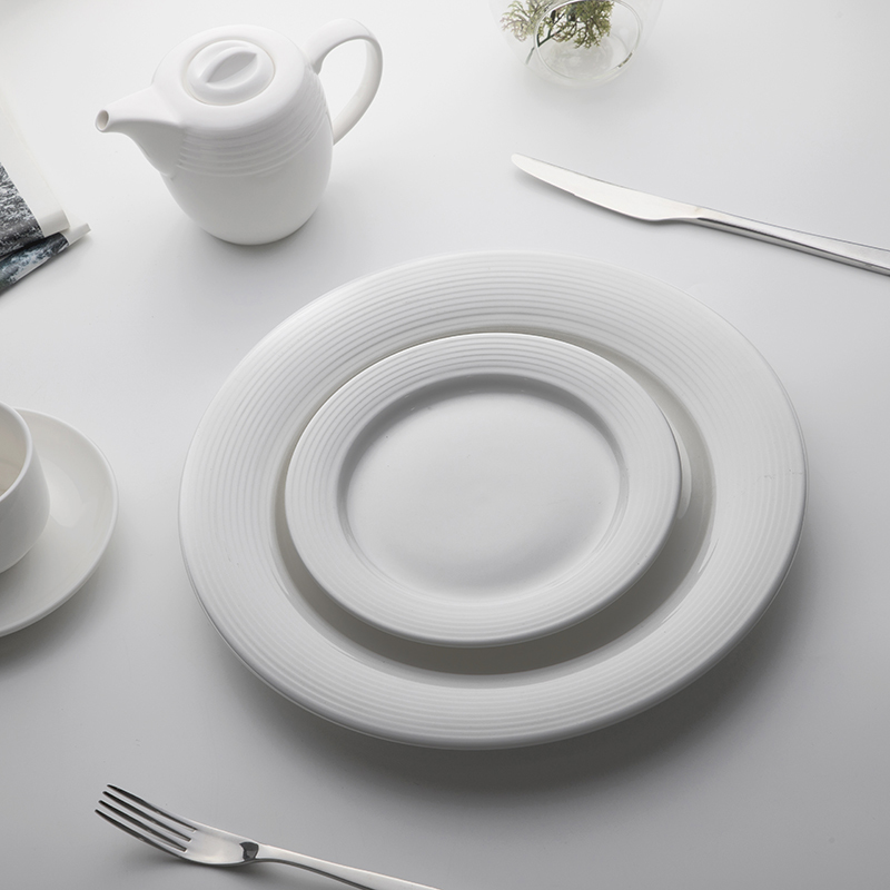 Chaozhou White Ceramic Dinner Plate For Hotel Luxury Design Good Quality For Selling