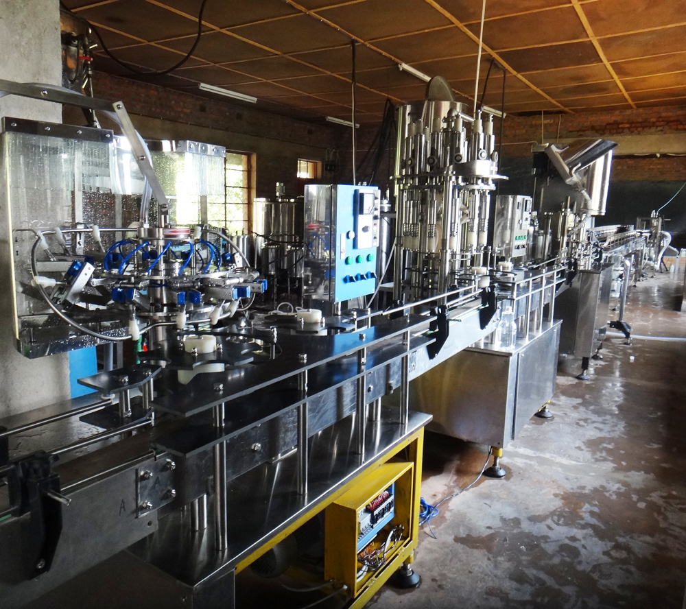 Small water bottling line for pure water mineral water juice filling plant