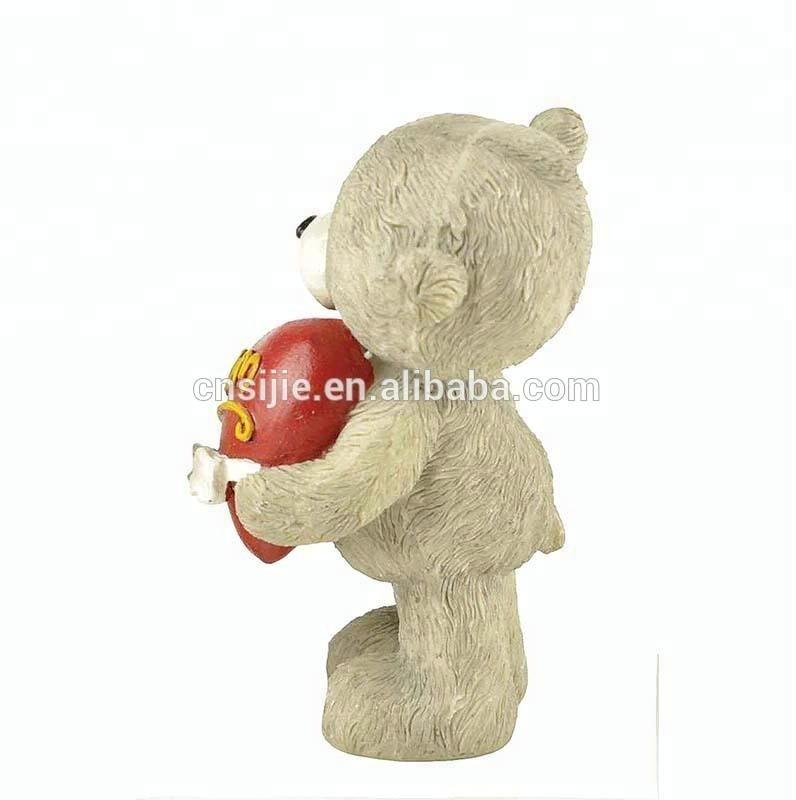 Wholesale stock products Mother's day Gifts Polyresin cute bear figurines with love heart