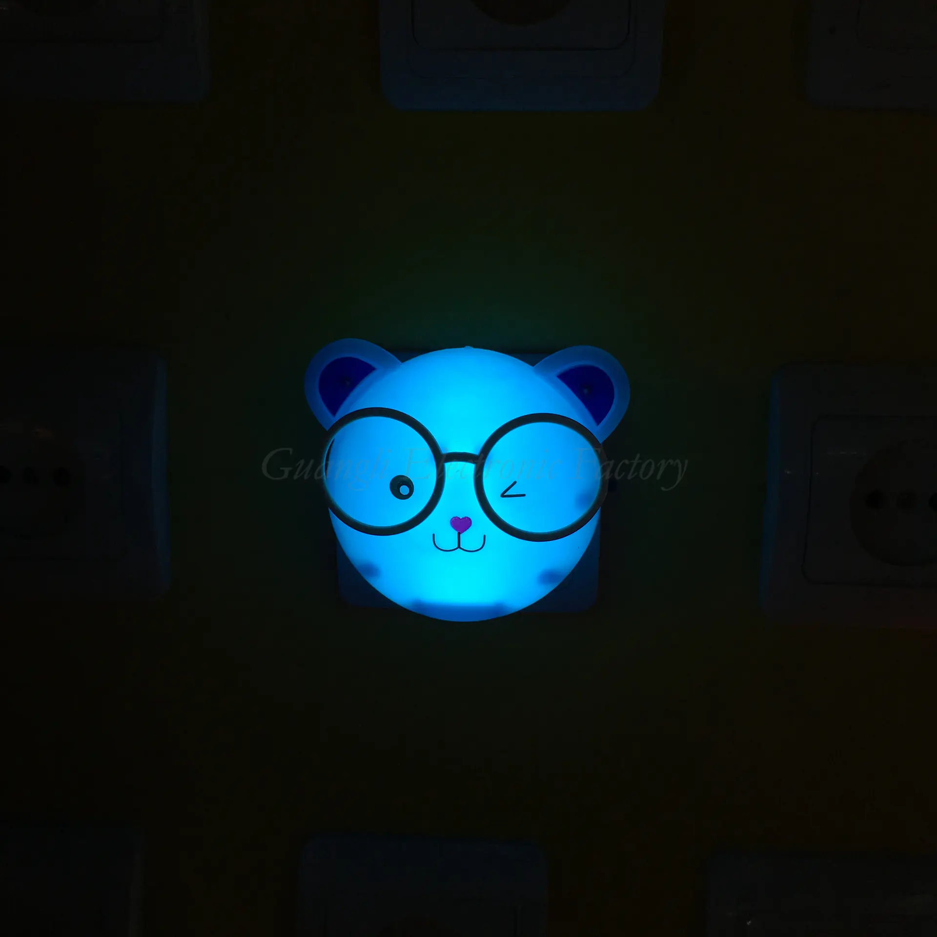 W100 US mini bear with glasses switch plug in led night light For Baby Bedroom decoration child gift