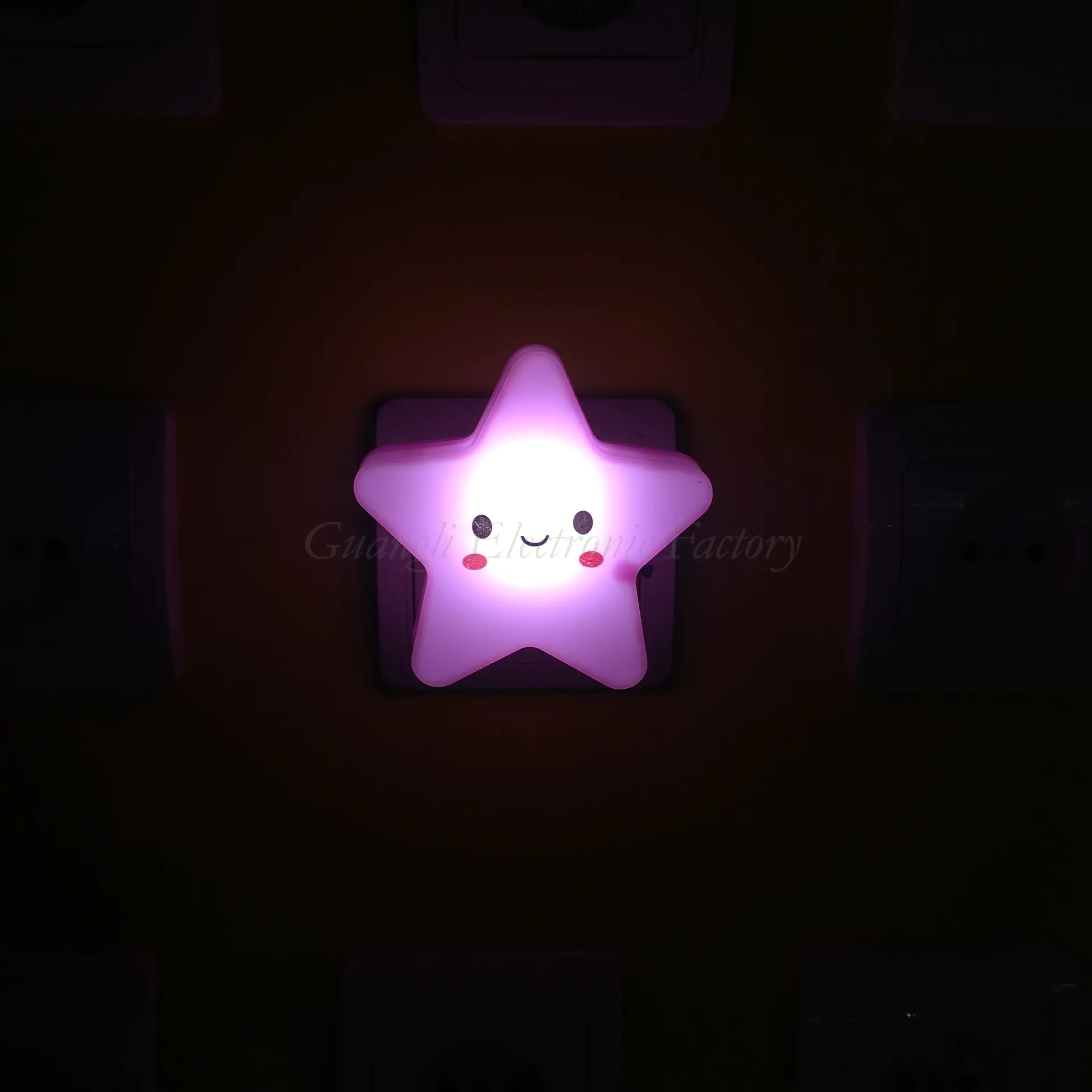 W096 4SMD mini switch plug in star with smile face room usageFornight lightBaby Bedroom child cute gift
