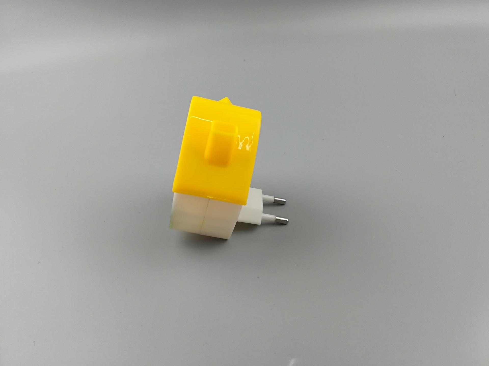 House shape LED SMD mini switch plug in night light with 0.6W and 110V or 220V W015