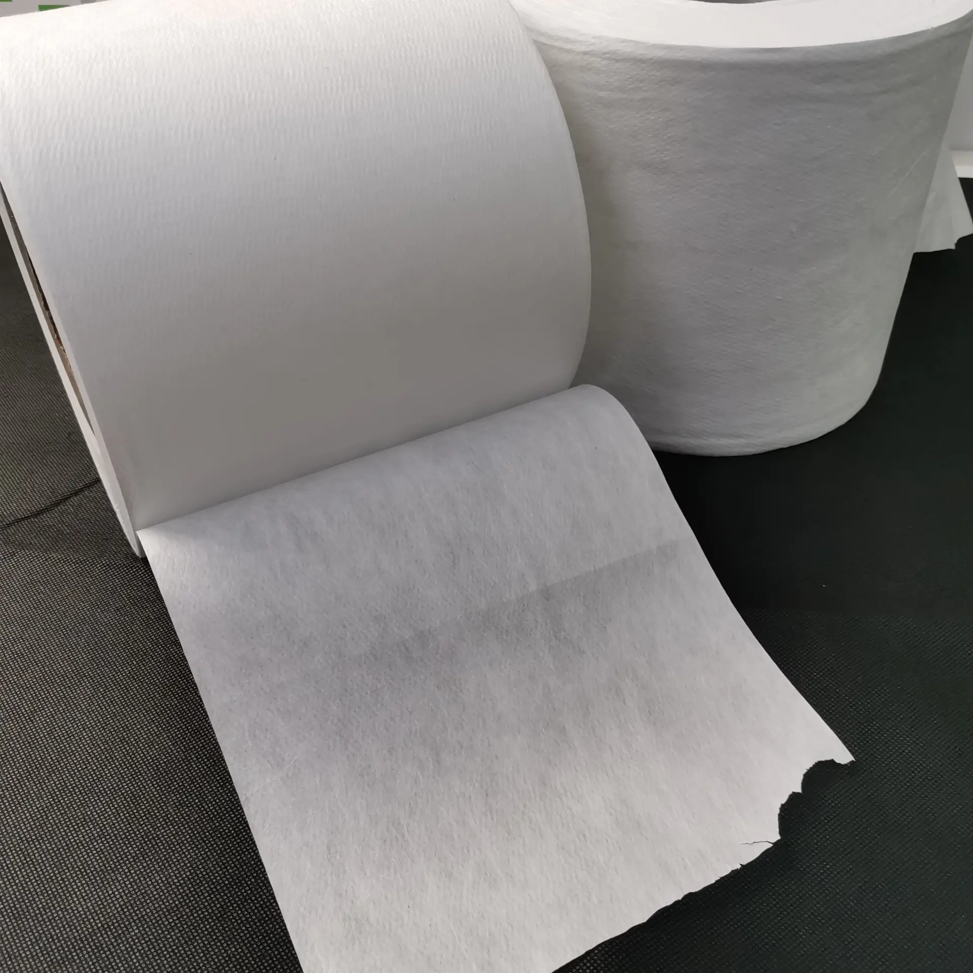 Factory direct melt blown bfe99 polypropylene non-woven fabric