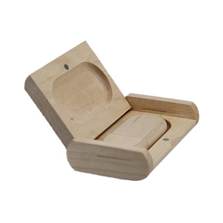 Customized Wooden 32GB USB Flash Drive With Packaging Box
