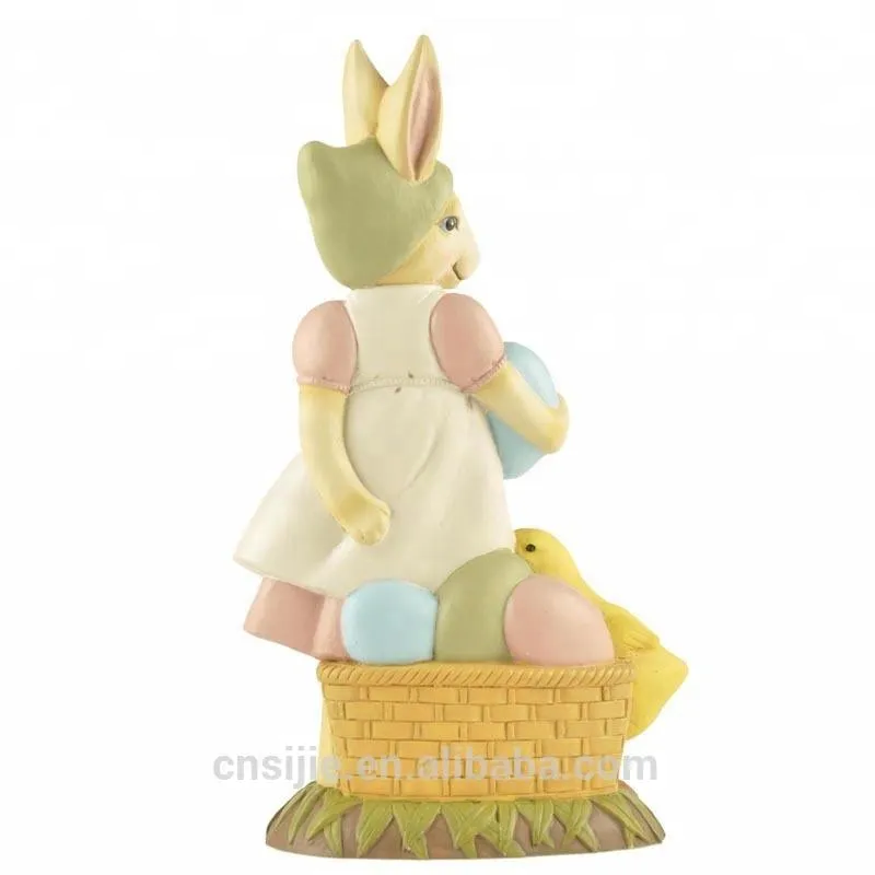 2019 New design animal home decoration resin rabbit statues with egg