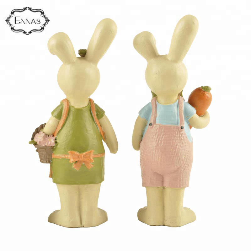 Cute resin easter gift statues couples rabbit with carrot