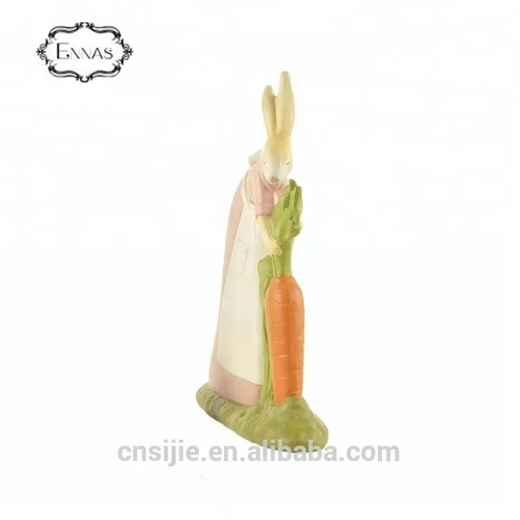 Factory wholesale resin animal figurine rabbit pulling carrot