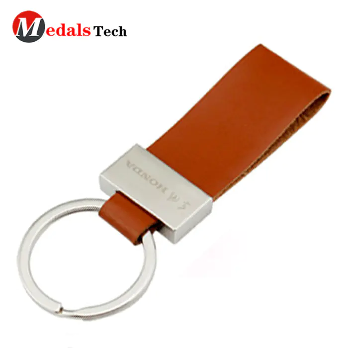 Unique customcar logo brown leather cover metal keychain