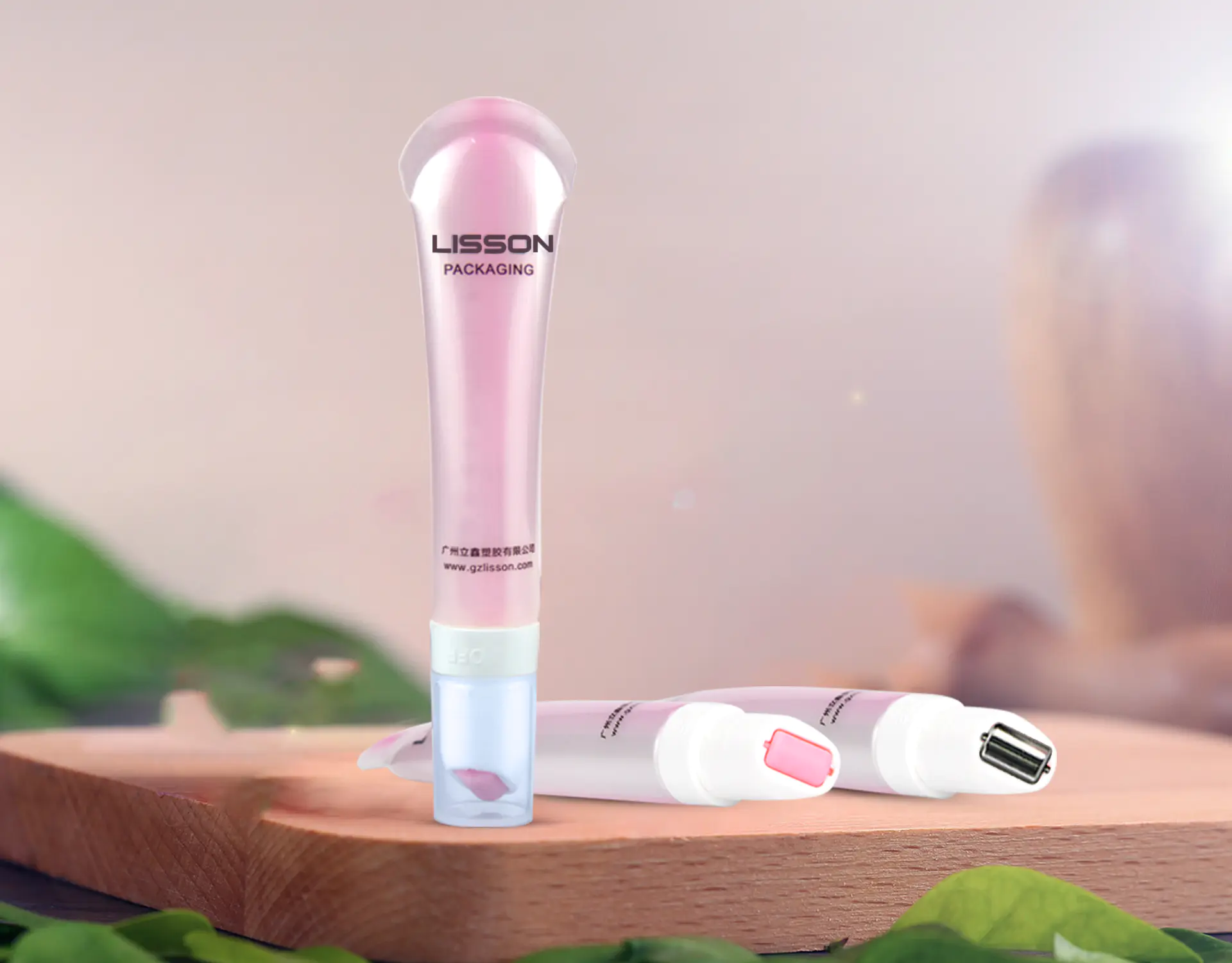 15ml lip gloss/lip balm ball Massage Cosmetic Packaging Tube