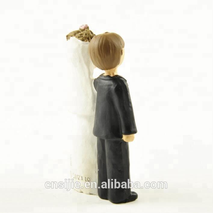 Factory Custom made home decoration gift Polyresin resin wedding cake topper figurines