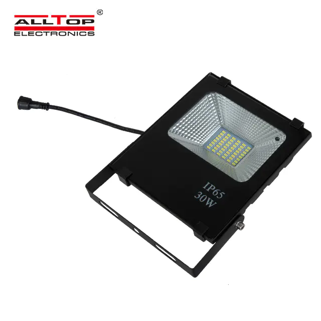 Guangdong latest 12v landscape outdoor water proof smd lamp ip66 10w 50w 100w solar led flood light