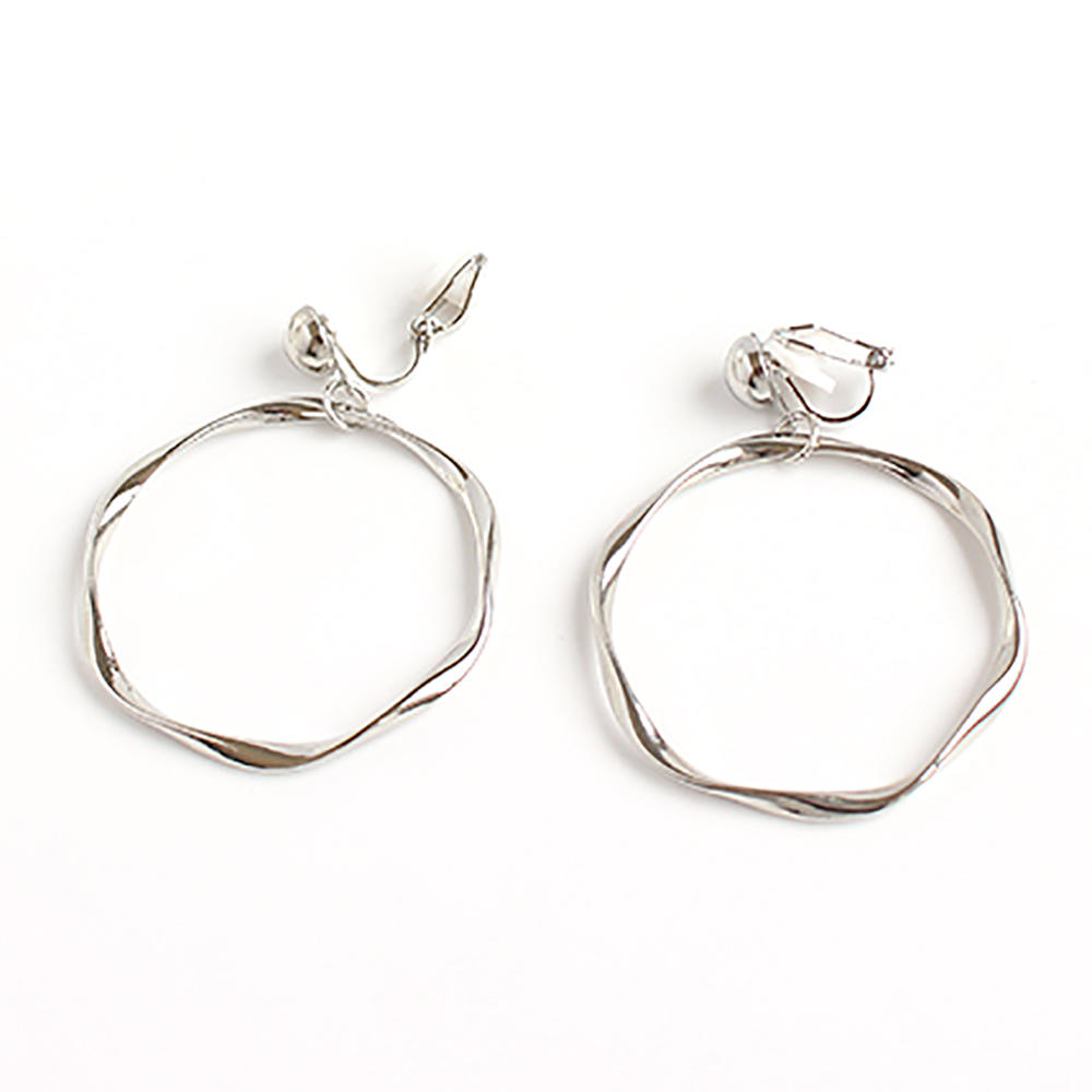 product-Simple Geometric Large Circle Earrings, Without Piercings Exaggerated Earrings-BEYALY-img-3