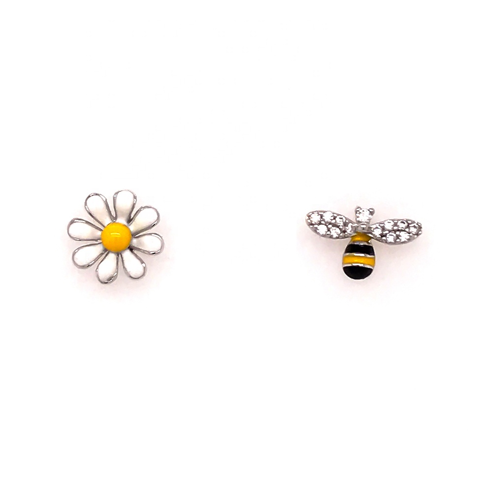 Cute Asymmetric 925 Sterling Silver Daisy Bee Stud Earring Women