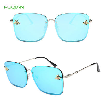 High QualityPrivate Label Little bee Photochromic Square Women SunglassesHigh Quality  Private Label Little bee Photochromic Square Women Sunglasses