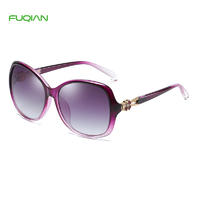 Customized Logo Hollow Out Flower Frame Oversized Women Polarized SunglassesCustomized Logo Hollow Out Flower Frame Oversized Women Polarized Sunglasses