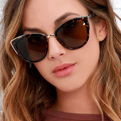 2019 New Arrivals Dazzle Colored UV400 Cat Eye Frame Women Sunglasses