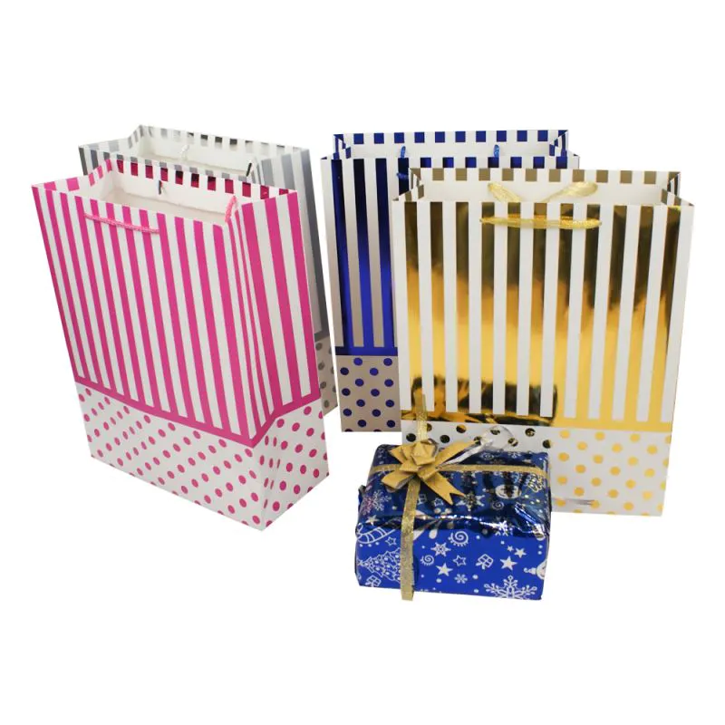 2019 OEM Custom Printed Packing Paper Packing bags craft luxury paper bags