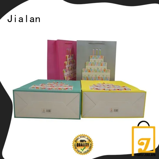 paper bag supplier widely applied for packing gifts