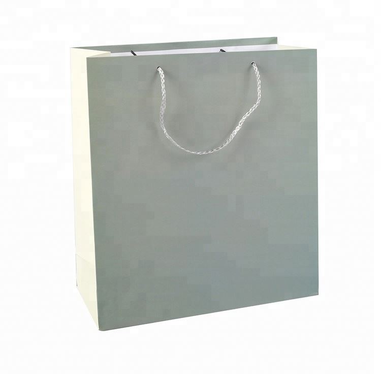 2019 High Quality Offset Printing Paper Gift Bag Shopping Paper Bag With Handle