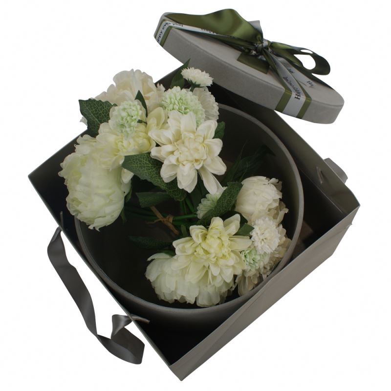 Prix ​​favorable cadeau de fleur cadeau merveilleux sac de papier kraft carré avec plaque de poignée