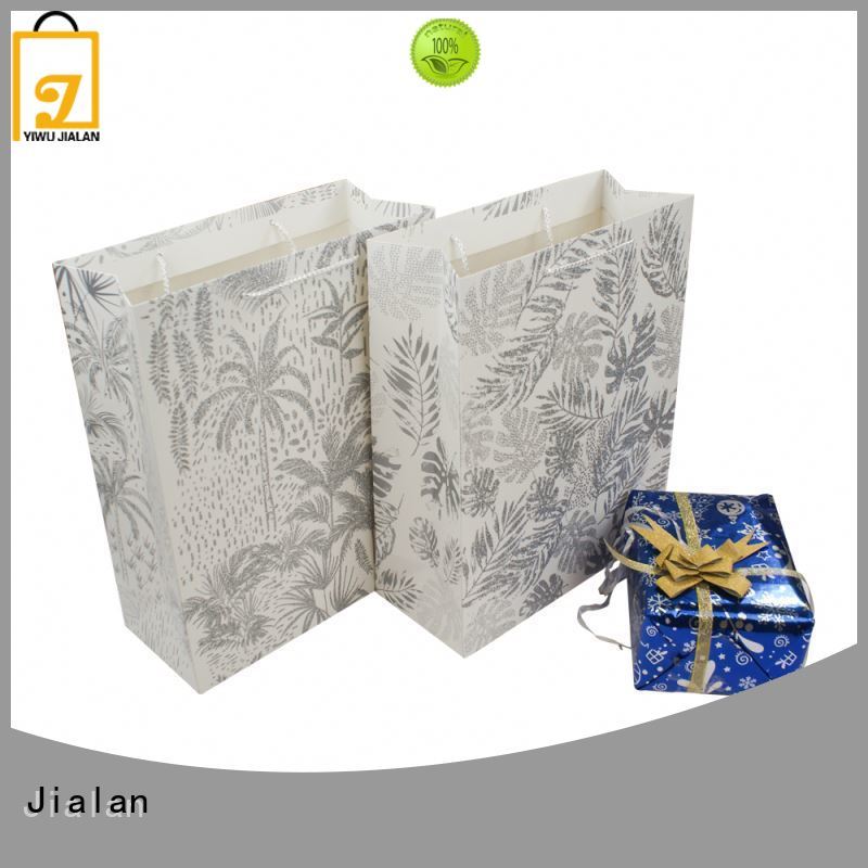 Jialan Eco-Friendly paper carrier bags indispensable for packing birthday gifts